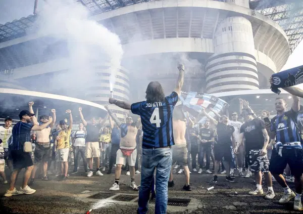 San Siro venduto e abbattuto. Il saluto degli ultras dell&rsquo;Inter e di Nino Ciccarelli: &ldquo;Luci a San Siro non ne accenderanno pi&ugrave;, ma nessuno pu&ograve; demolire i ricordi&rdquo;