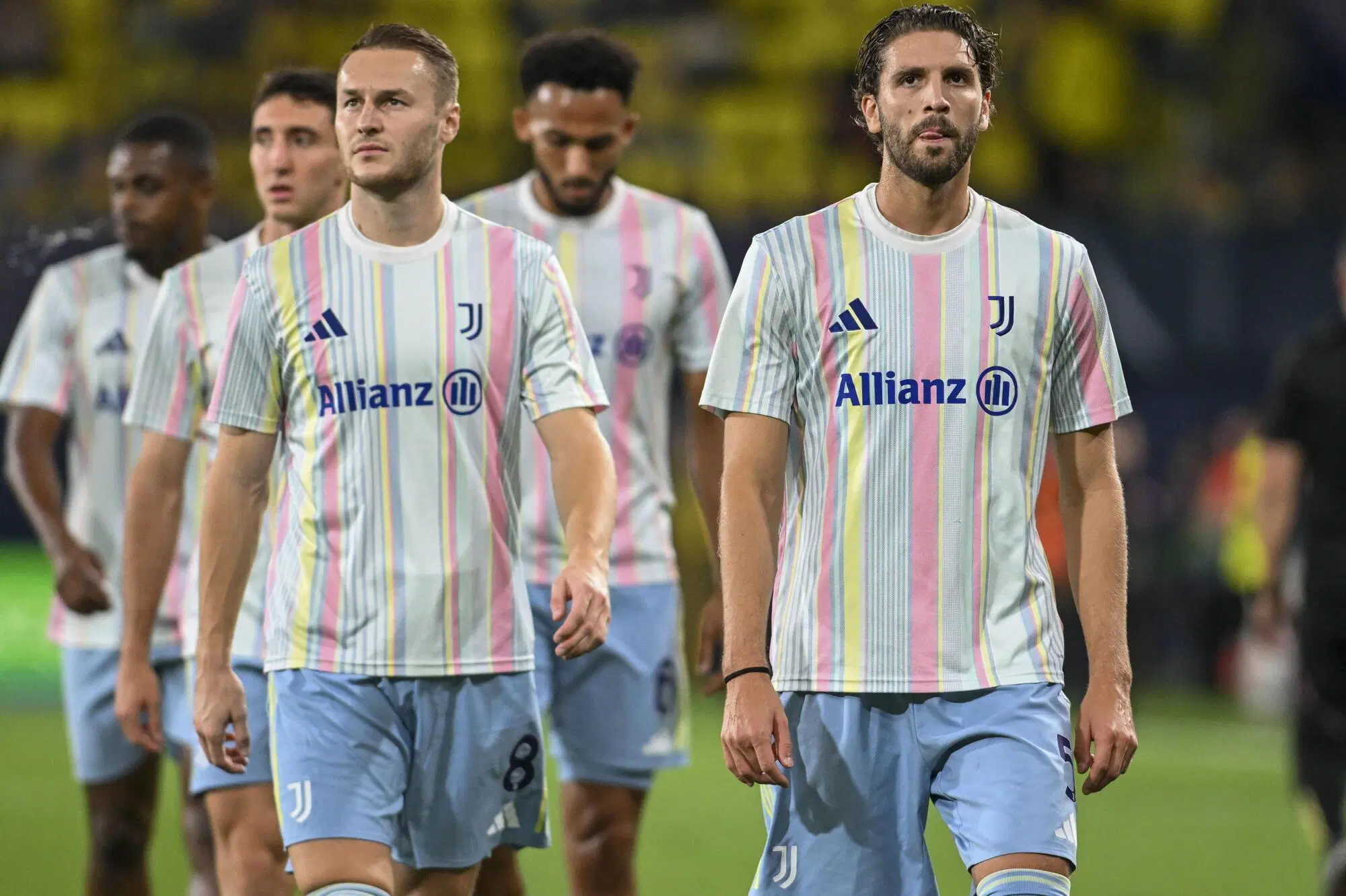 I volti poco convinti di Koopmeiners, Locatelli, Cambiaso, Kelly e Kalulu prima di Villarreal-Juventus