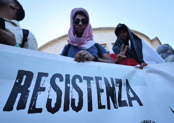 Se in piazza oggi ci sono davvero un milione di attivisti allora bisogna raccontare che dietro la protesta non c&rsquo;&egrave; solo Gaza