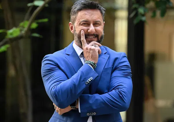 La deriva del calcio moderno. L&rsquo;inchiesta Doppia Curva, gli ultras e i club, i soldi e le scommesse: l&rsquo;intervista a Federico Ruffo, dalla &lsquo;ndrangheta a San Siro alle plusvalenze. E la Seria A in Australia&hellip;