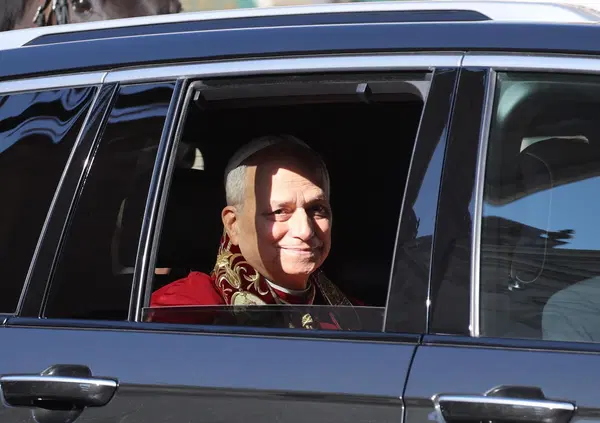 Urina sull&rsquo;altare a San Pietro e Papa Leone XIV vuole la messa riparatoria, ma il problema &egrave; il turismo nelle chiese (e non baster&agrave; una formula magica)