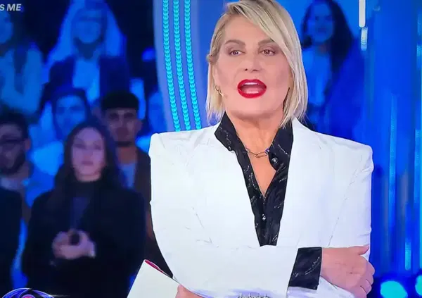 Caro Grande Fratello, &egrave; finita. Rassegnati. L'unica soluzione &egrave; trasformarsi in Hunger Games