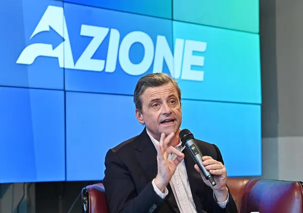Calenda la butta l&igrave;: ecco cosa c'&egrave; dietro agli aumenti nelle bollette di Enel. E non &egrave; una bella storia ma conviene saperla 