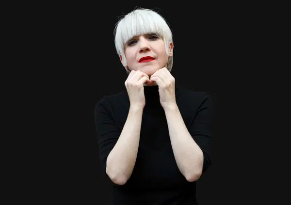 In Italia &egrave; sconosciuta, ma &egrave; la filosofia che dovete leggere in questo tempo. Intervista totale a Remedios Zafra: &ldquo;La burocrazia &egrave; irrazionale, ora ribellatevi&rdquo;