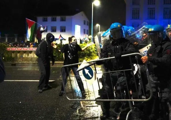 L&rsquo;eclissi della misura in questa Italia che li chiama &ldquo;sbirri&rdquo;. Sulla tragedia di Verona, sulla guerriglia di Udine e una miserabile domanda: estremo, devianze e marginalit&agrave; sono la nuova normalit&agrave;?