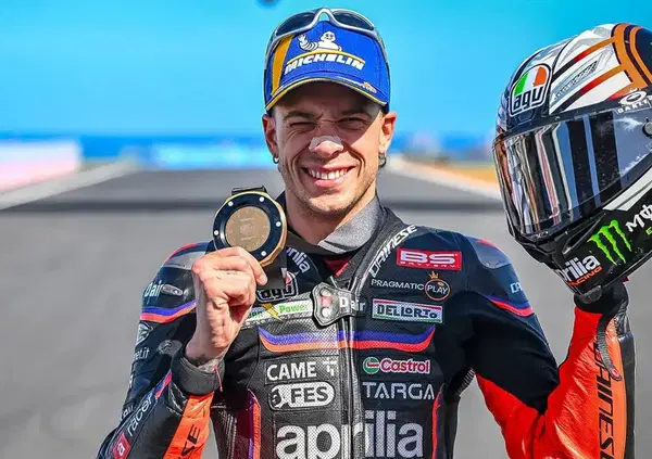 Phillip Island: Marco Bezzecchi che vince la Sprint col gabbiano kamikaze &egrave; splatter? S&igrave;, ma Ducati, Bagnaia e Pirro ultimissimi &egrave; tremendo horror