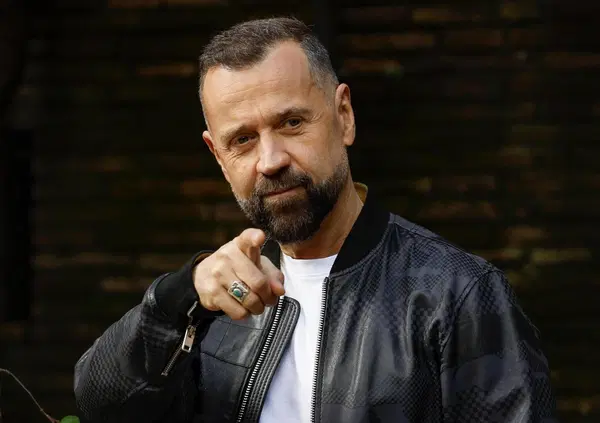 Siamo andati a mangiare da Fabio Volo al The Riff, ma com&rsquo;&egrave;? I tortelli verdi valgono da soli il viaggio in Emilia, altro che zozze carbonare e pizze gourmet. E sulla narrativa ammosciante dei suoi libri&hellip;