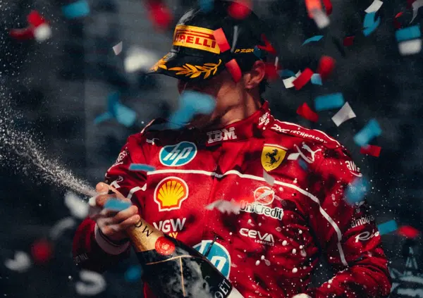 Il 2025 di Charles Leclerc &egrave; totale, tra i migliori di questa F1. Ferrari per&ograve; &egrave; un disastro e guai a chiamarlo ancora predestinato