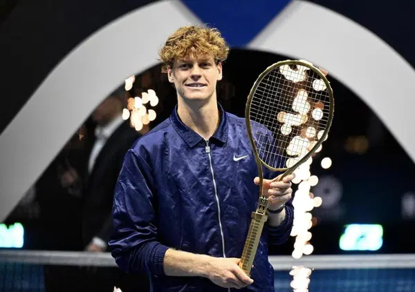 Sinner, una racchetta d&rsquo;oro a Riyad, 6 milioni di incasso e &ldquo;no&rdquo; alla Coppa Davis: ma la maglia azzurra, in tutto questo, che valore ha?