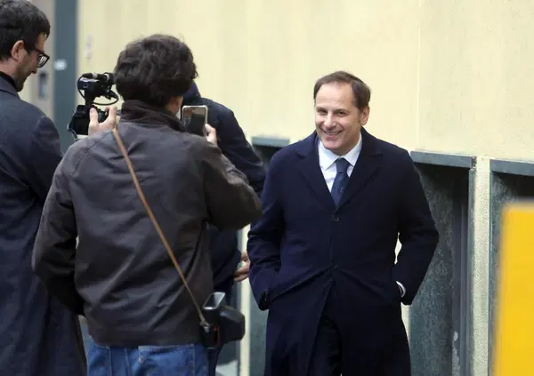 Vannacci assente, Salvini e Romeo litigano. Cosa &egrave; successo al congresso della Lega? Eravamo in via Bellerio e ve lo raccontiamo&hellip;