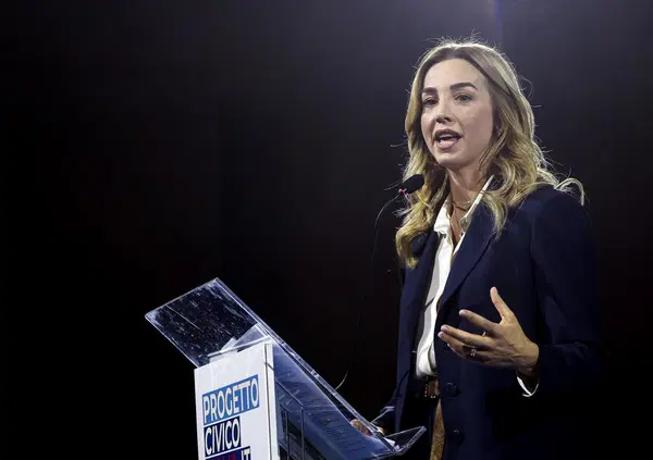 Silvia Salis: bella, ma non stupida. Tra i suoi finanziatori aristocratici e condannati che appoggiavano l&rsquo;ex sindaco Bucci...