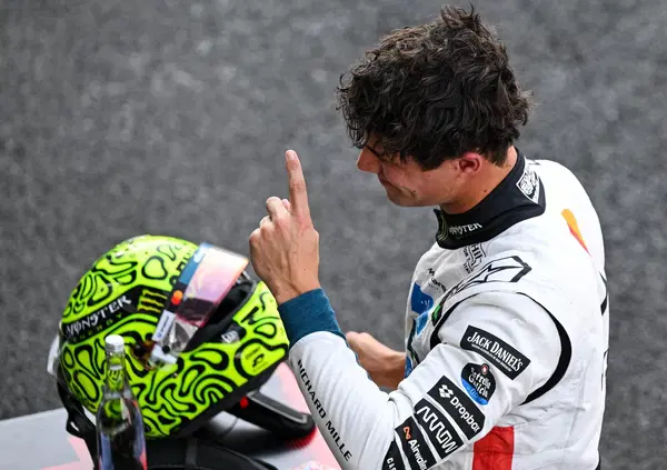 Norris, in Messico arriva una magia! L&rsquo;inglese firma la pole precedendo una Ferrari rediviva e un Verstappen incaz*ato. La delusione? Ancora Piastri