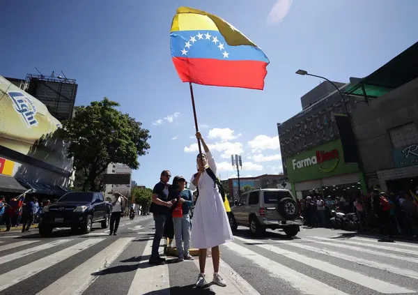 Trump prepara la guerra in Venezuela e a prenderlo in quel posto &egrave; Alberto Trentin che di sicuro non verr&agrave; rilasciato (da Maduro) finch&eacute; tutta questa storia non finir&agrave; 