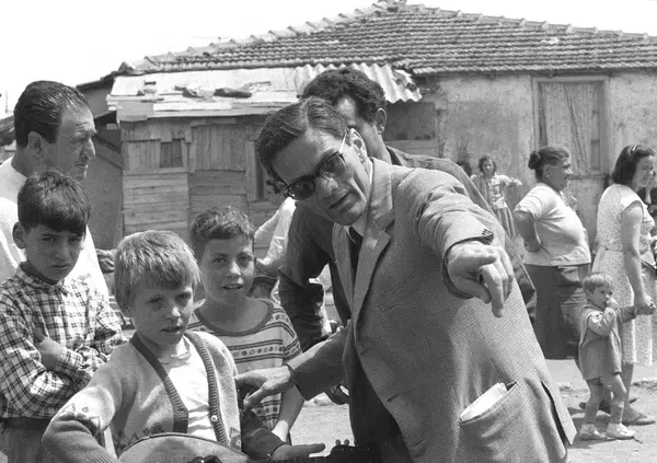 Lettera di Pasolini a Pasolini: "Scrivevo male e i miei film erano inguardabili". Oh, finalmente c'&egrave; qualcuno che ha il coraggio di dirlo
