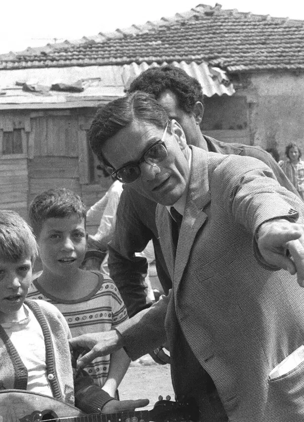 Lettera di Pasolini a Pasolini: "Scrivevo male e i miei film erano inguardabili". Oh, finalmente c'&egrave; qualcuno che ha il coraggio di dirlo
