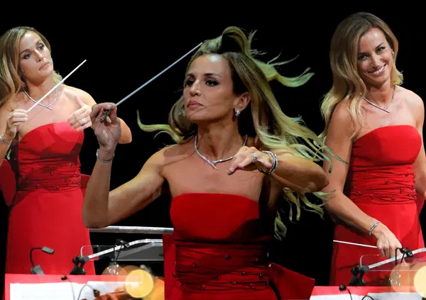 Quello di Beatrice Venezi a La Fenice &egrave; un caso fondato sul nulla: la sua nomina &egrave; regolare e l&rsquo;orchestra non &egrave; poi cos&igrave; importante 