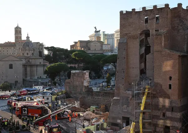 Siamo un Paese che non sa uscire dal passato e si vergogna del futuro: la Torre dei Conti &egrave; crollata, ma la vera tragedia &egrave; non costruire pi&ugrave; cose belle