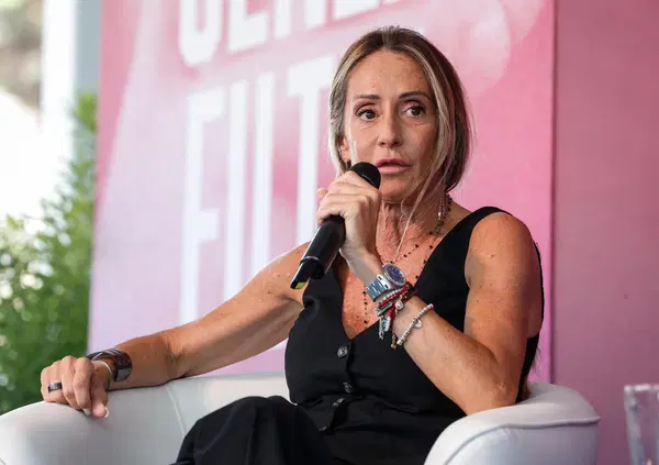 Arianna parla, Giorgia incassa (figuracce) e ora la "gemella cattiva" si candida alle politiche. Le Meloni finiranno come Romolo e Remo?