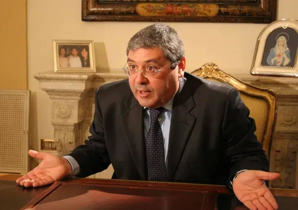 Moriremo tutti cuffariani. Tot&ograve; Cuffaro &egrave; l'archetipo della politica