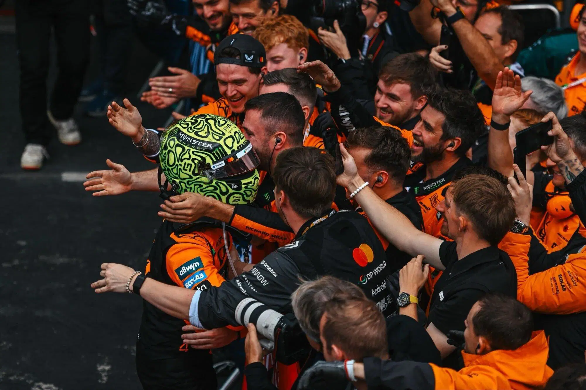 Lando Norris McLaren Interlagos vittoria