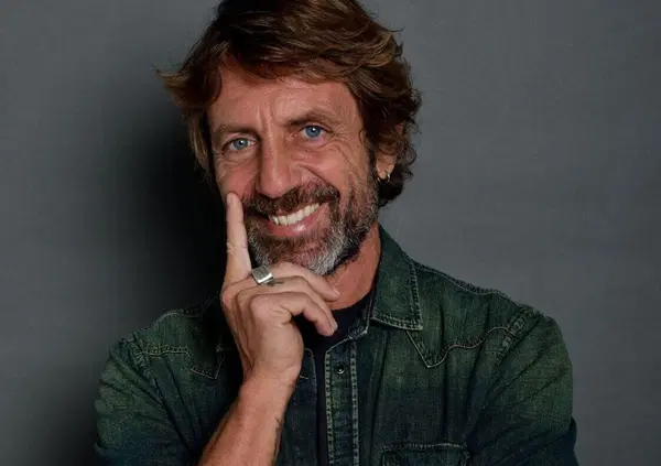 Il direttore del Day Time Rai, Angelo Mellone, parte con un podcast su Chora Media, Ripetizioni d&rsquo;amore. Sembrano i &ldquo;comizi&rdquo; di Pasolini ma &egrave; tutto nei giorni nostri: lo abbiamo intervistato