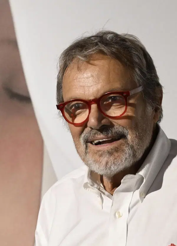 Quel giorno che Oliviero Toscani &egrave; stato celebrato nel Famedio: reportage di un amico