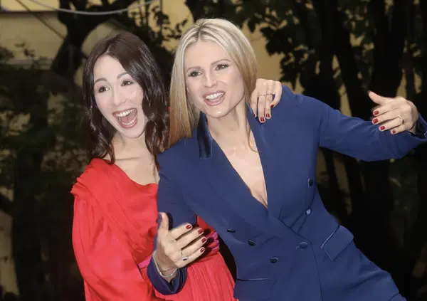 Call My Agent 3, &egrave; la fine: la serie non sf0tte pi&ugrave;, fa il santino del grande talento di Hunziker, Aurora Ramazzotti e Luca Argentero. Ma che davvero?!