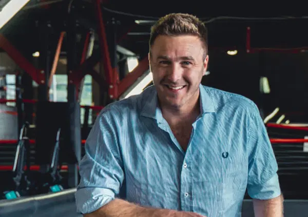 Davide Valsecchi a MOW: &ldquo;Elkann su Leclerc e Hamilton? Non condivido. Ferrari ha fatto di peggio. Il quasi licenziamento di Vasseur? Una porcata&rdquo;. E su Kimi e il 2026...