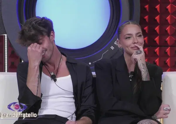 Grande Fratello, "Piantatela di mandare aerei a quegli imbecilli!": la protesta del vicinato della Casa [VIDEO]