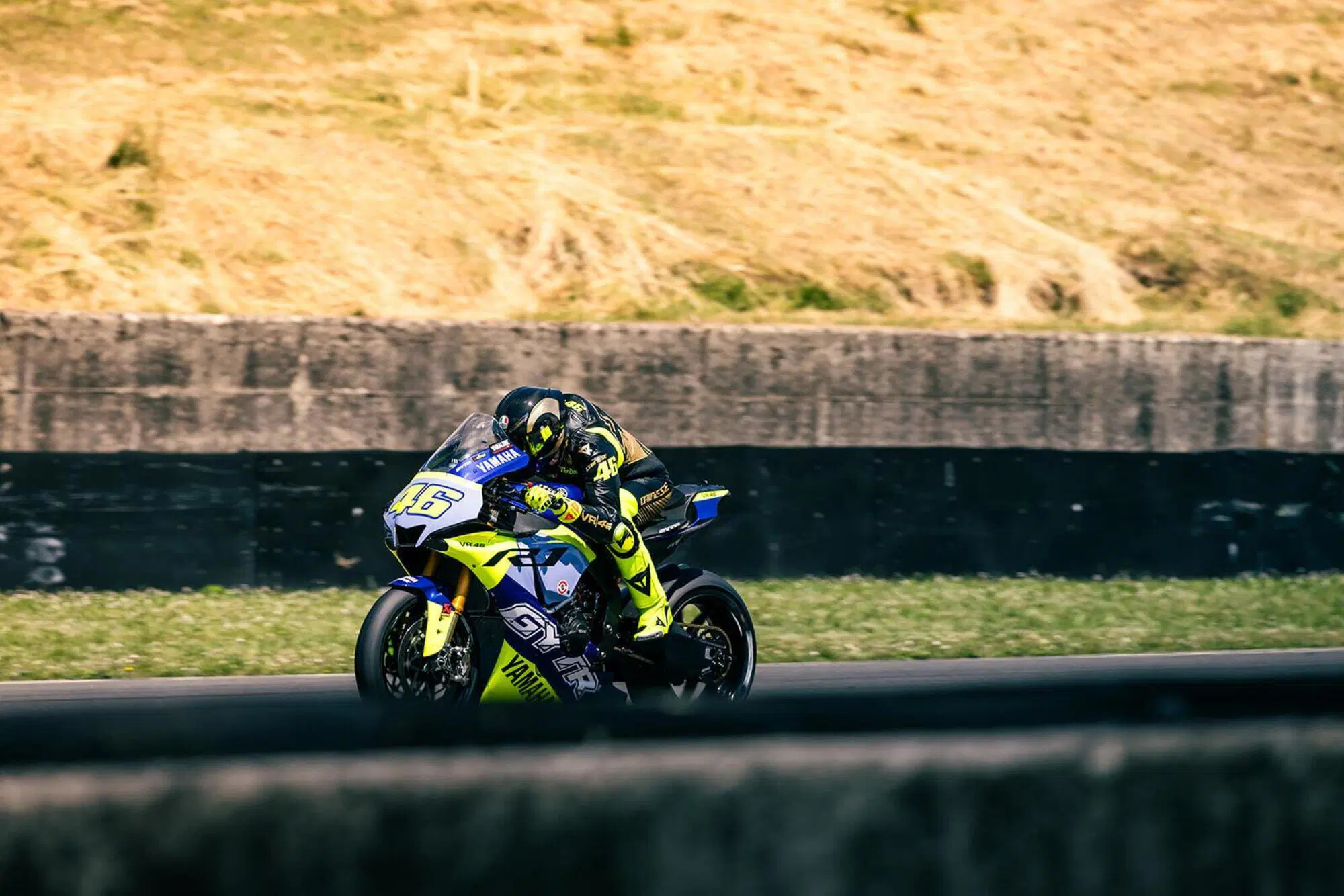 Dainese_Valentino Rossi_tuta speciale_Mugello