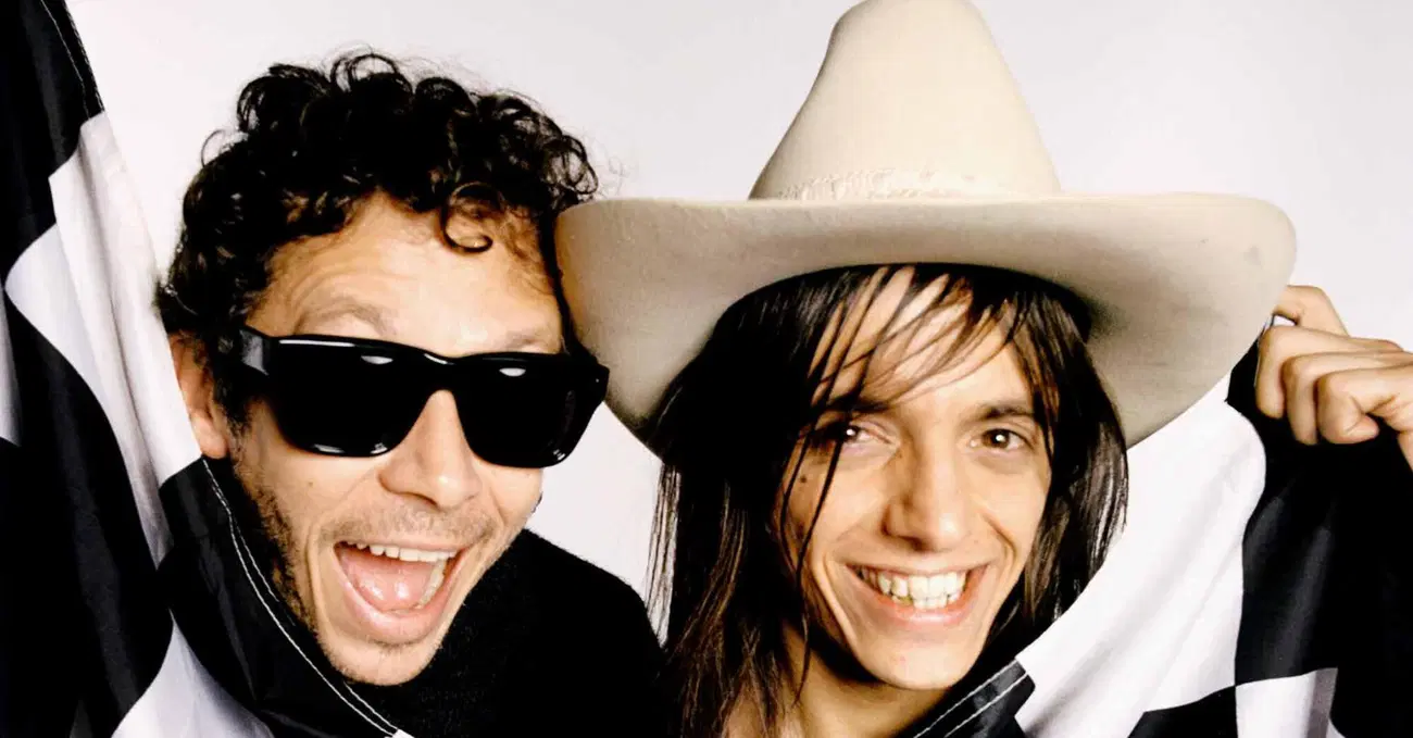 &ldquo;Io e te siamo fratelli di Blues Brothers&rdquo;: Valentino Rossi, Lucio Corsi, le idee da spalle al muro e quella roba l&igrave; che vale pi&ugrave; di tutto il resto