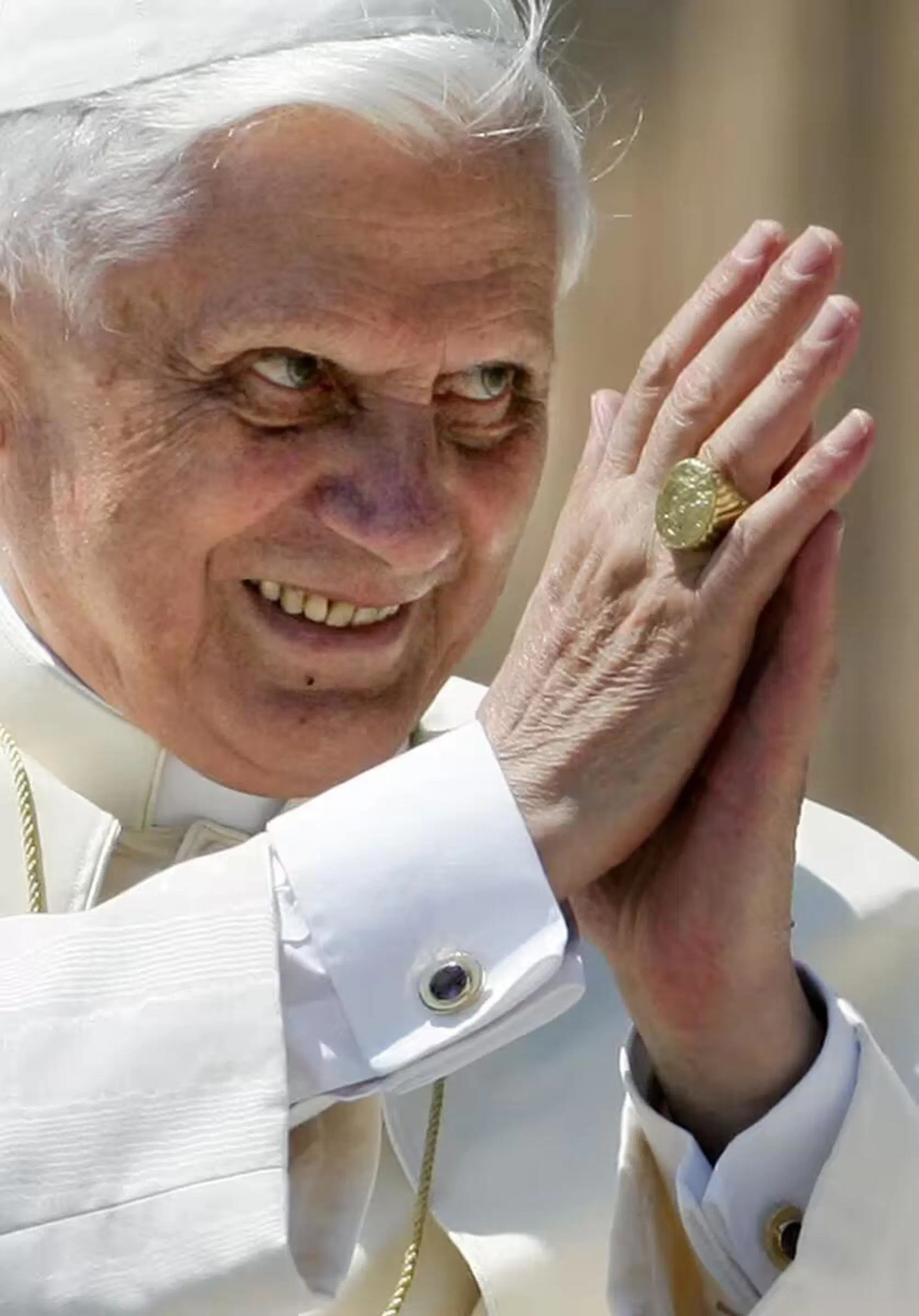 L'anello pastorale di Papa Benedetto XVI