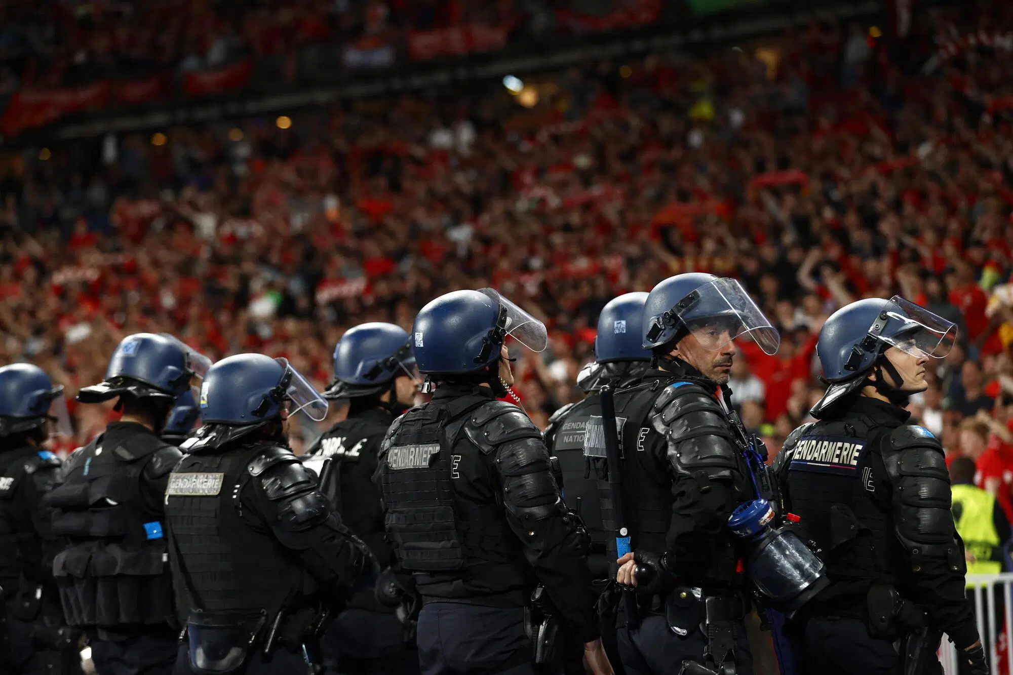 La polizia allo stadio di Parigi nel 2022 per la finale di Champions League