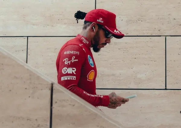 Hamilton, la Ferrari e la peggior generazione di macchine, ma nessun ritiro: ecco come Sir Lewis spiega la fatica degli ultimi anni
