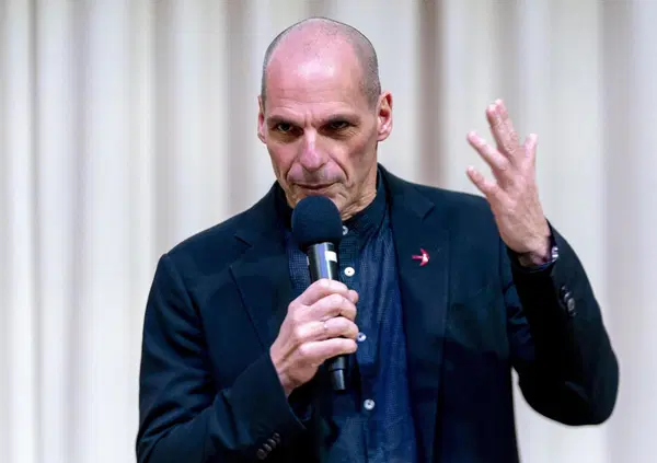 Tutti dovrebbero ascoltare l'intervista di Chrono a Varoufakis: ecco perch&eacute; dovremo darci una svegliata