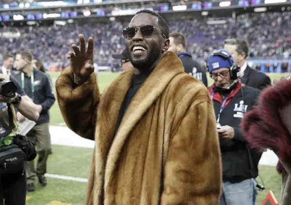 Sean Diddy Combs, la resa dei conti e tutto il marcio del sogno americano: su Netflix il documentario su Puff, il &ldquo;Black Jesus&rdquo; che si &egrave; inchiodato alla sua croce