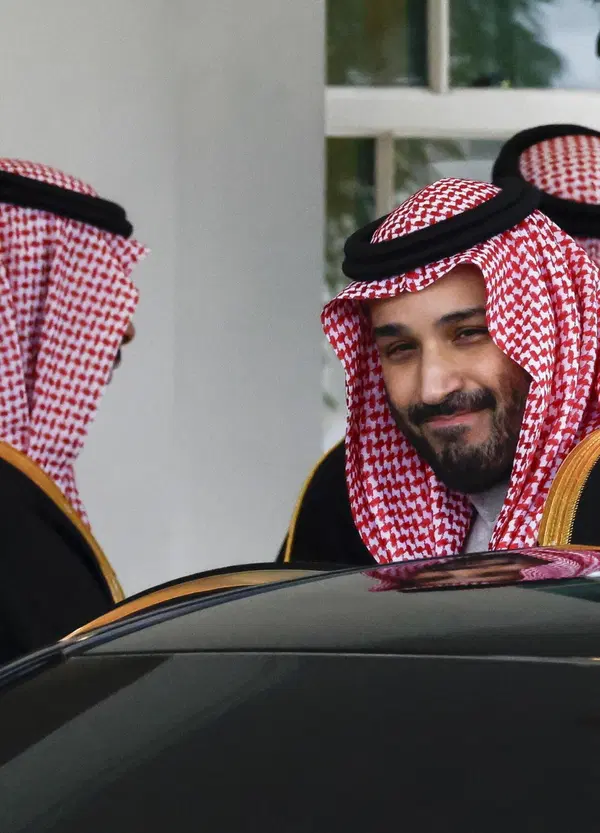 Sapete chi compra davvero Repubblica? Bin Salman. Da Stellantis a Leonardo, vi spieghiamo cosa c'&egrave; dietro e che c'entra l'Arabia Saudita
