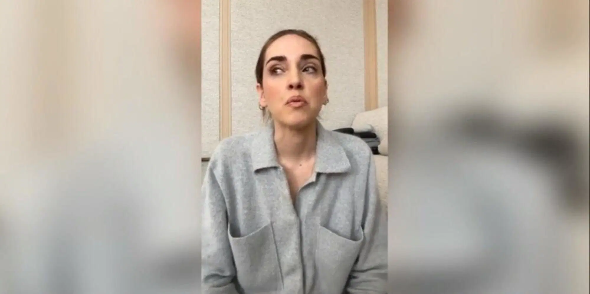 La felpa grigia di Chiara Ferragni