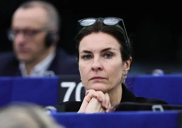 ESCLUSIVA MOW: Ma quale Qatargate. Ecco perch&eacute; hanno tolto l&rsquo;immunit&agrave; all'eurodeputata Alessandra Moretti. C&rsquo;entrano il Pd, Fratelli d&rsquo;Italia e la magistratura belga. Il racconto dell'insider al Parlamento Europeo