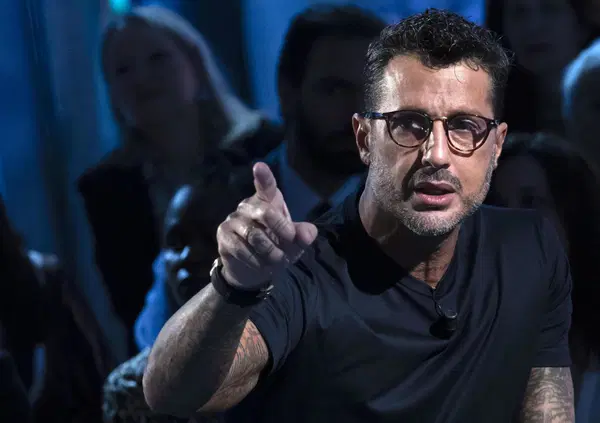 Intervista esclusiva a Fabrizio Corona: &ldquo;Sono il broadcaster pi&ugrave; potente d&rsquo;Italia, da segretario del Pd porterei il 40 per cento in pi&ugrave;. Luned&igrave; vado oltre&rdquo;