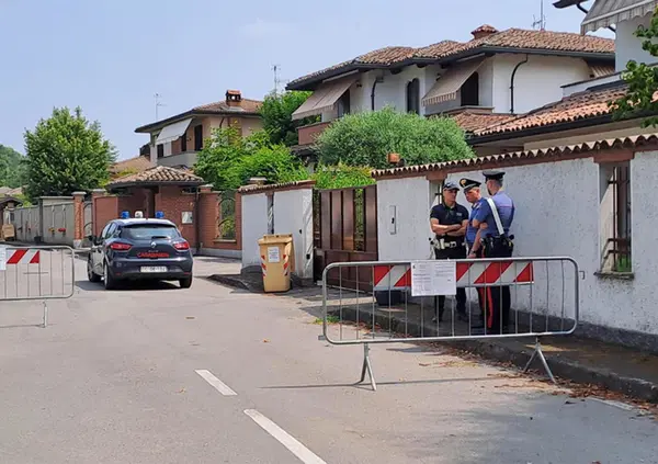 Delitto di Garlasco: il segno di una scarpa sulle scale sotto l&rsquo;impronta 33? La bomba del TG1 anticipa la BPA dei RIS e la perizia Cattaneo