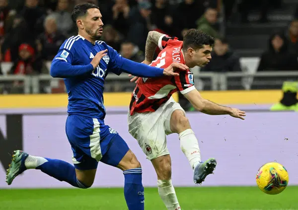 Cronache di un disastro, Milan-Como non si giocher&agrave; a Perth. E partono gli sfott&ograve; sui social: Mazzocchi, Adani e &ldquo;Pacio&rdquo; Pacini contro la Lega Serie A e i vertici del calcio italiano