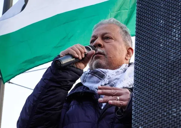 L&rsquo;antiterrorismo arresta il capo dei Palestinesi italiani per i presunti finanziamenti a Hamas (7 milioni), ma il vero problema &egrave; la complicit&agrave; culturale