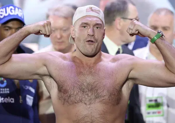 Era gi&agrave; tutto previsto. Tyson Fury annuncia il ritorno sul ring. Anthony Joshua (dopo l&rsquo;incidente in Nigeria) sar&agrave; il suo avversario? La tavola &egrave; apparecchiata per il nuovo &ldquo;money fight&rdquo;