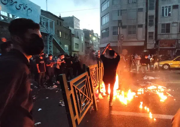 Ma perch&eacute; Amnesty se ne sbat*e delle proteste in Iran? Parla di Gaza tutti i giorni ma si dimentica della (quasi) guerra civile a Teheran: ma i diritti dei popoli non sono sempre da tutelare?