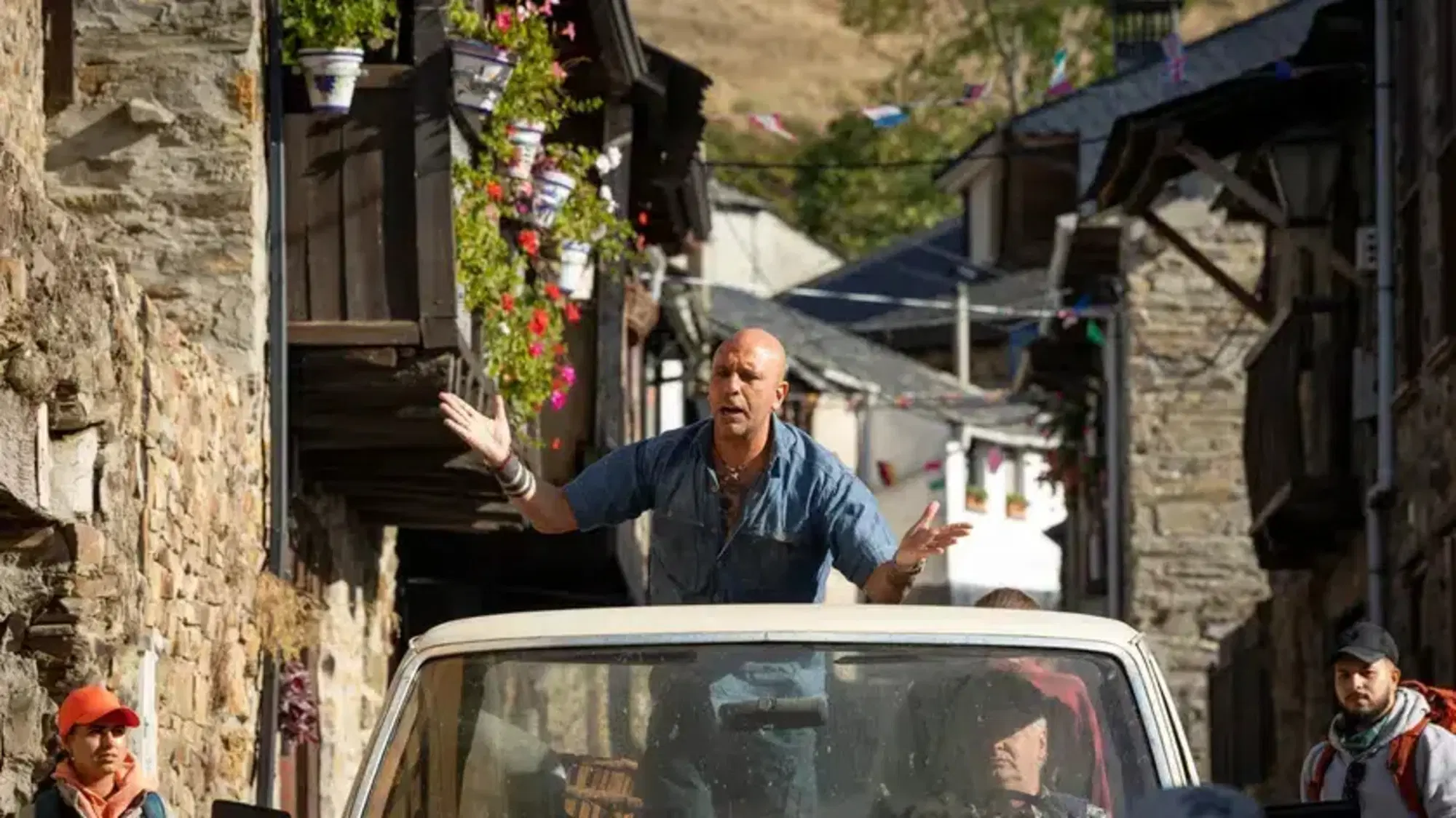 Checco Zalone in "Buen Camino"