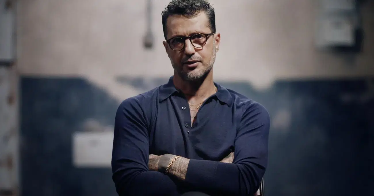 Ma cosa ci fa Travaglio nella serie Netflix su Corona? Ecco il direttore del Fatto nel trailer di &ldquo;Io sono notizia&rdquo;