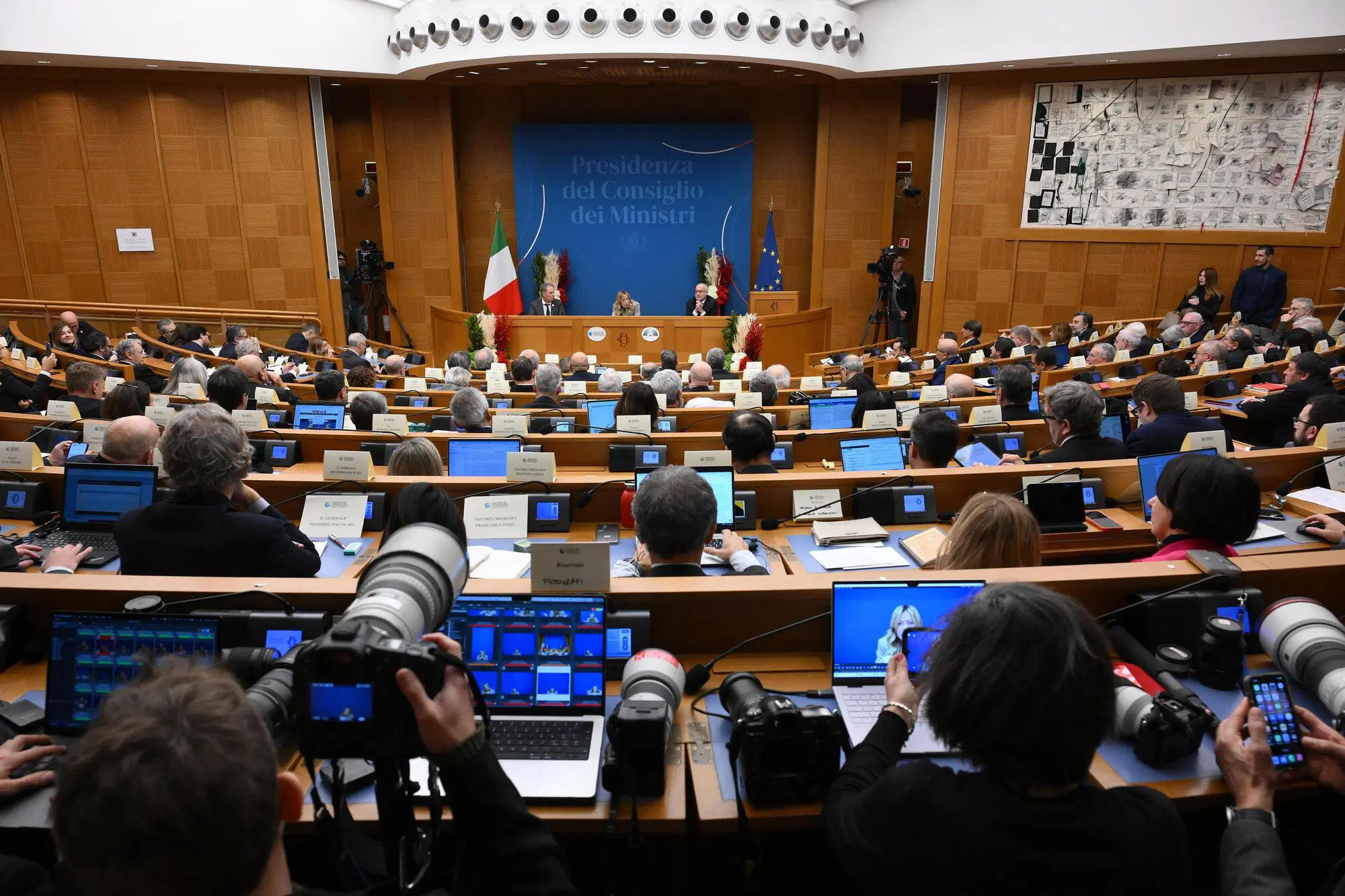 La conferenza stampa di Giorgia Meloni di venerd&igrave; 9