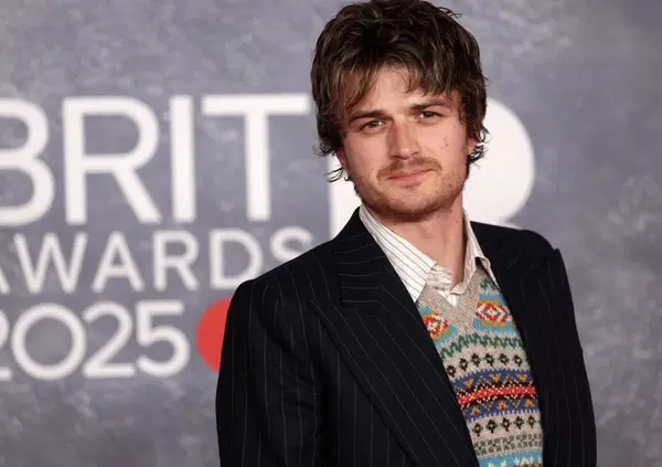 La star di Stranger Things attacca Trump: &ldquo;&Egrave; indecente. Fermate quest&rsquo;uomo&rdquo;