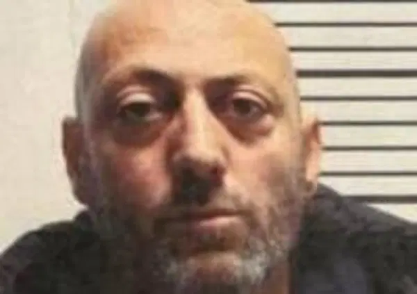 22 anni per Pino Caminiti, il ras dei parcheggi di San Siro. Dal processo Doppia Curva all&rsquo;omicidio confessato in auto. E in Appello potrebbe arrivare l&rsquo;assoluzione. Una storia di mala tra Turatello e lo spaccio